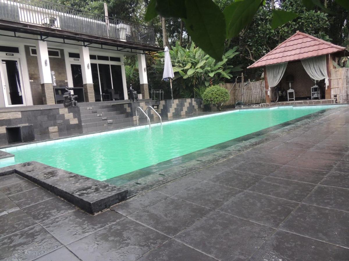 Oase Van Java Salatiga Luaran gambar