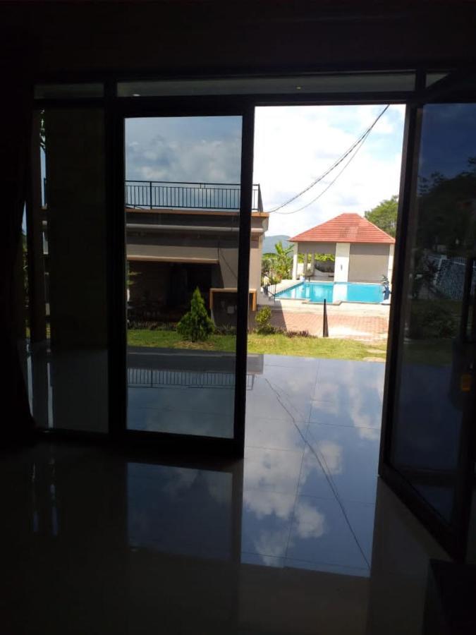Oase Van Java Salatiga Luaran gambar